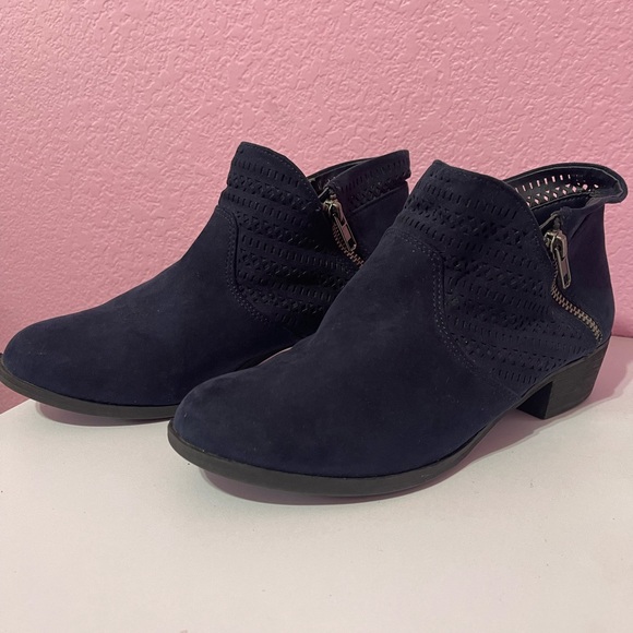 AMERICAN RAG ABBY ANKLE BOOTS 7.5 - Picture 1 of 9